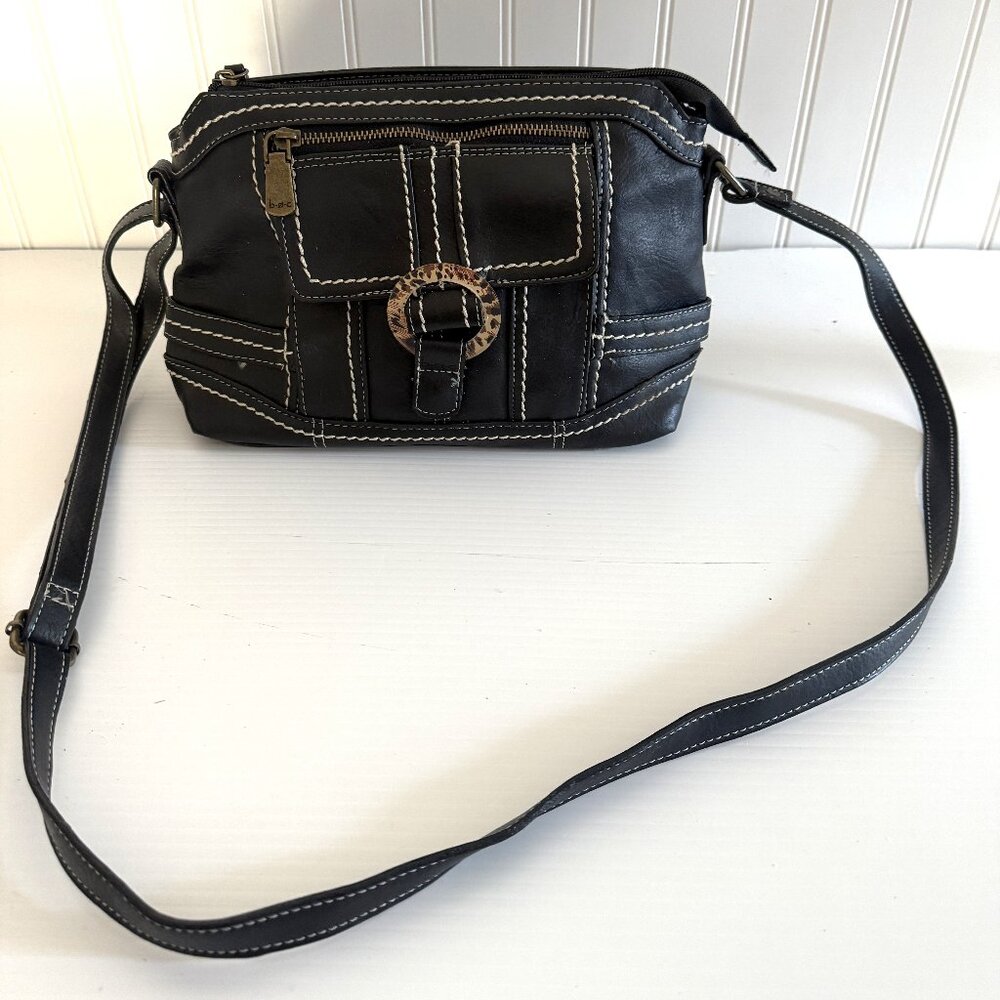 b.o.c. Bridgeville East/West Crossbody Medium Purse Black Adjustable Strap
